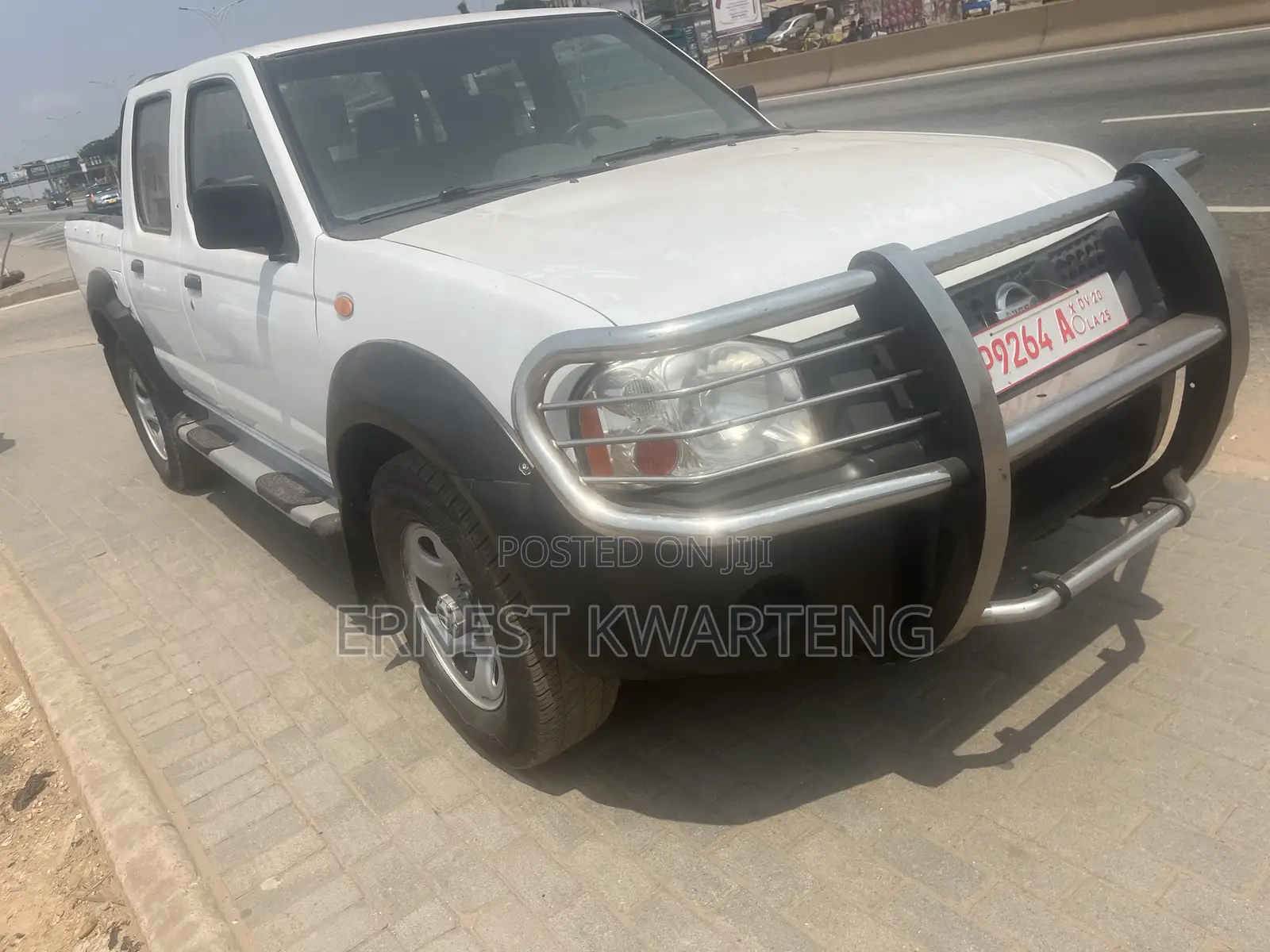 Nissan Hardbody 2013 White