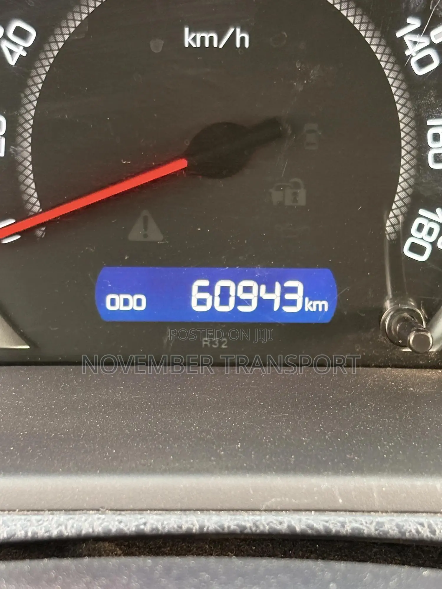 Toyota Voxy SV Premium 2014