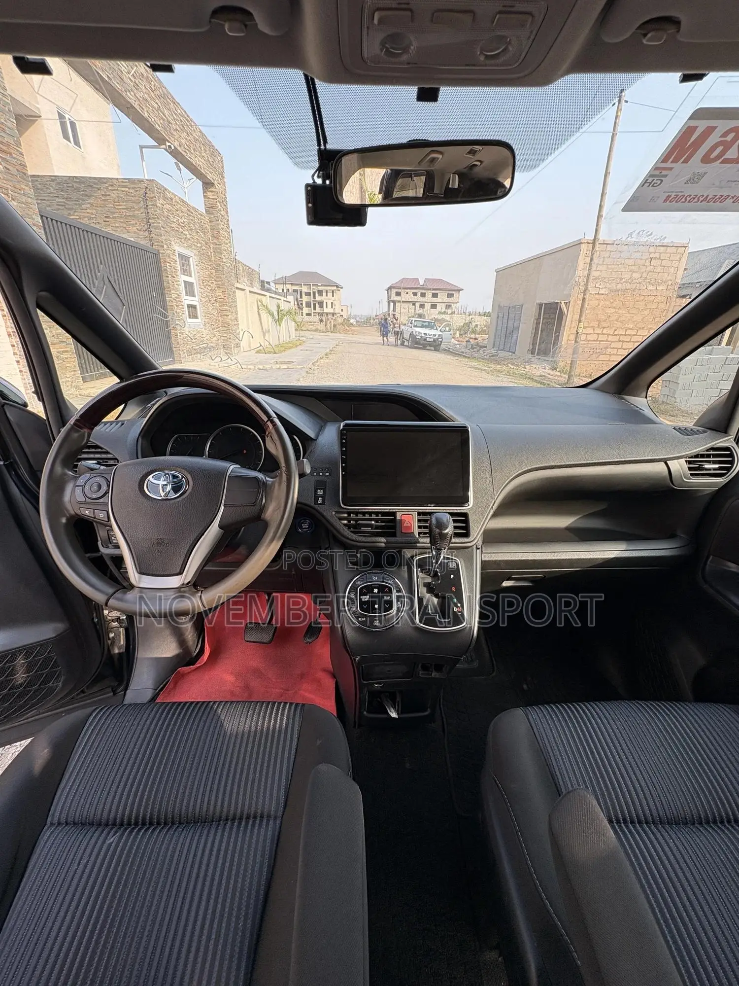 Toyota Voxy SV Premium 2014
