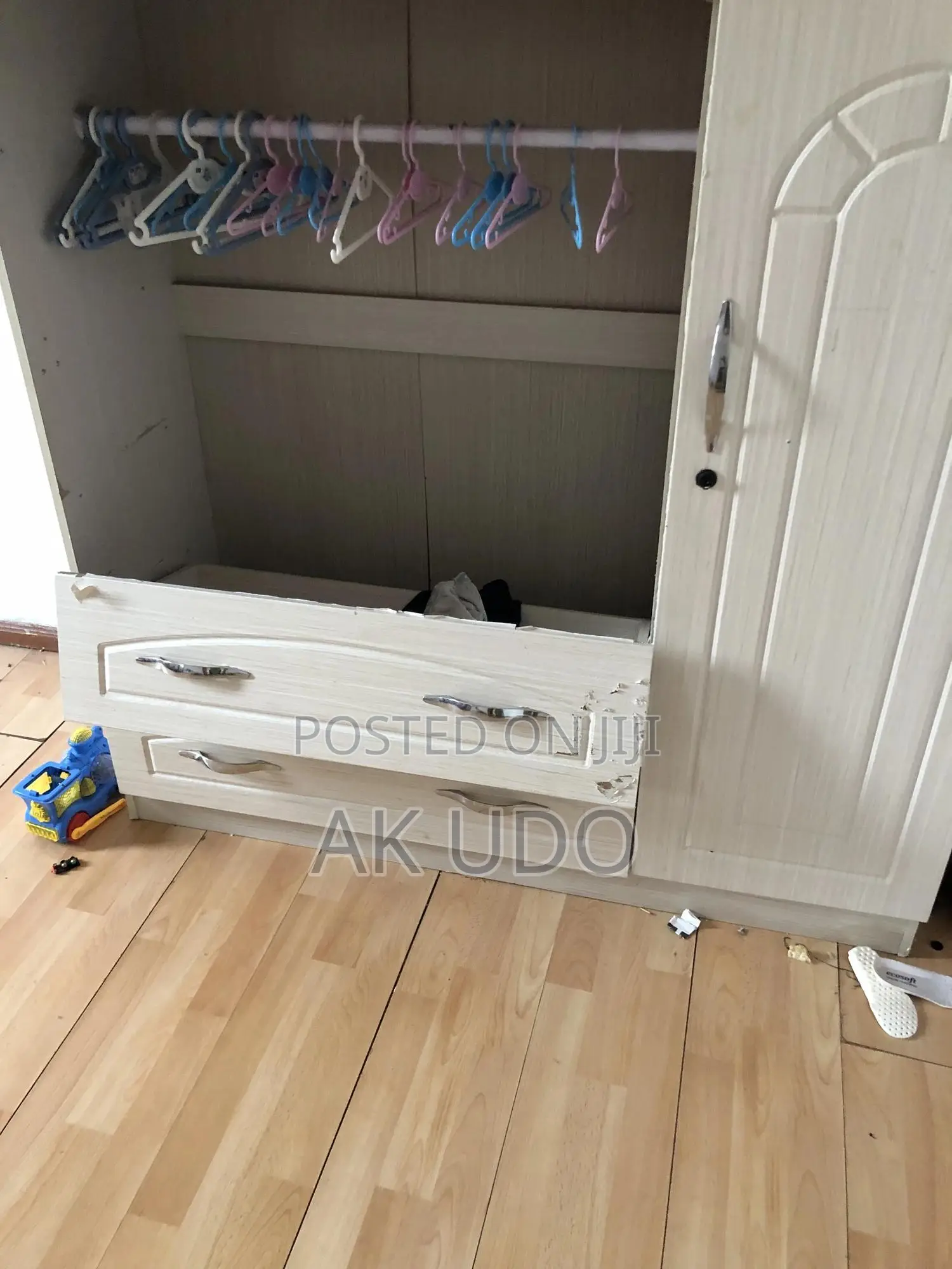 Kids Wardrobe