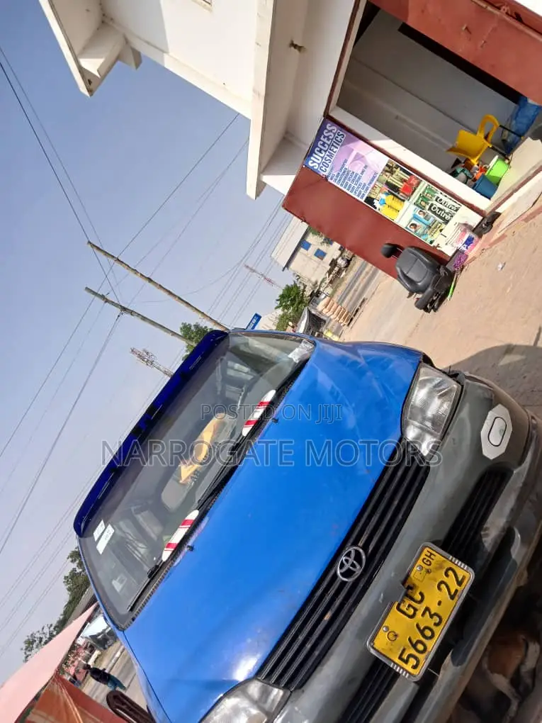 Toyota HiAce 2008 Blue