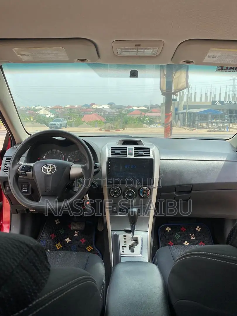 Toyota Corolla L 4dr Sedan (1.8L 4cyl 5M) 2013 Red