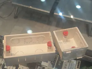 Plastic Conduit Box for Electrical Cable Junction