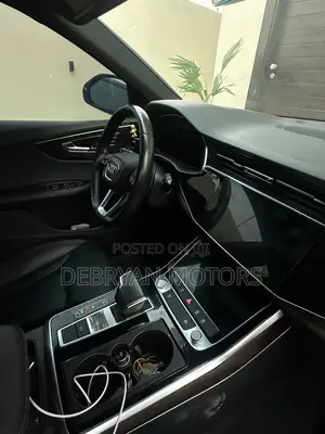 Audi Q8 55 Premium AWD quattro 2020 Silver