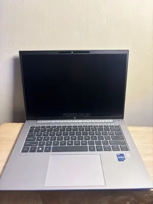 Laptop HP ZBook Firefly 16 G10 16GB Intel Core i5 SSD 512GB