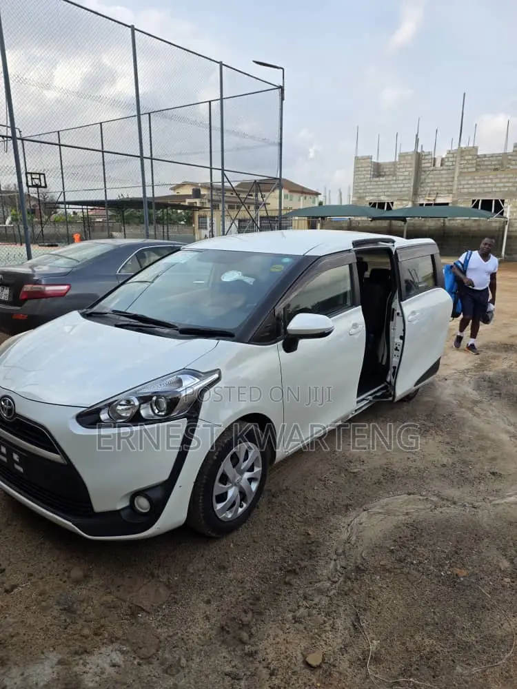 Toyota Sienta 2016 White
