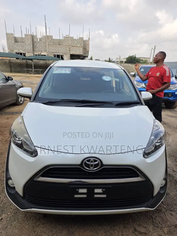 Toyota Sienta 2016 White