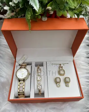 Elegant Women’S Gift Set