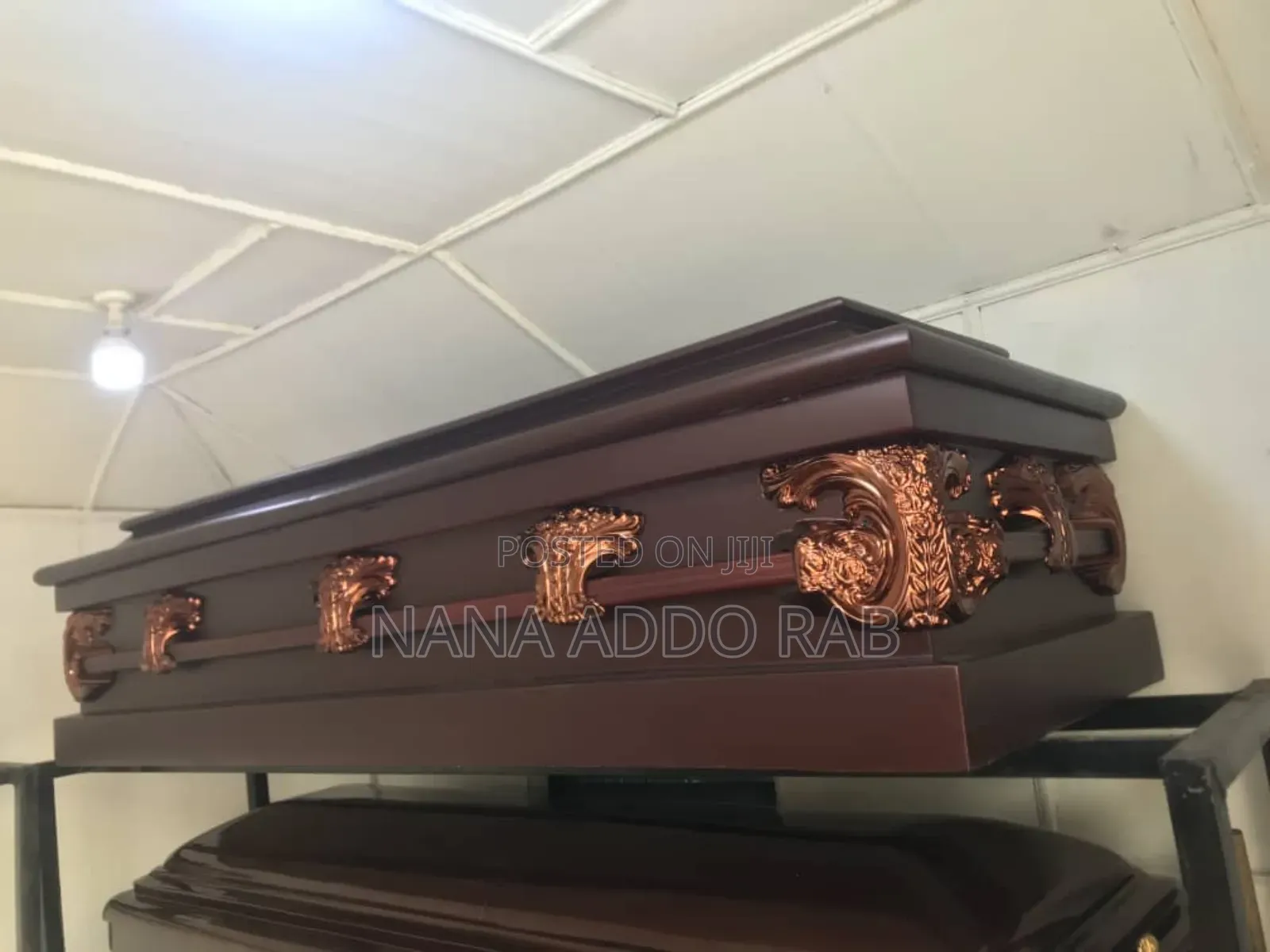 Leather Coffee Casket With Bronze Bar