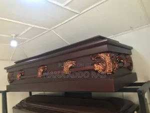 Leather Coffee Casket With Bronze Bar