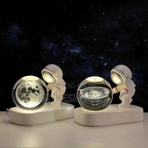 Creative Astronaut Lamp