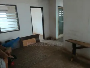 3bdrm House in Bushroad Curve, Teshie for rent