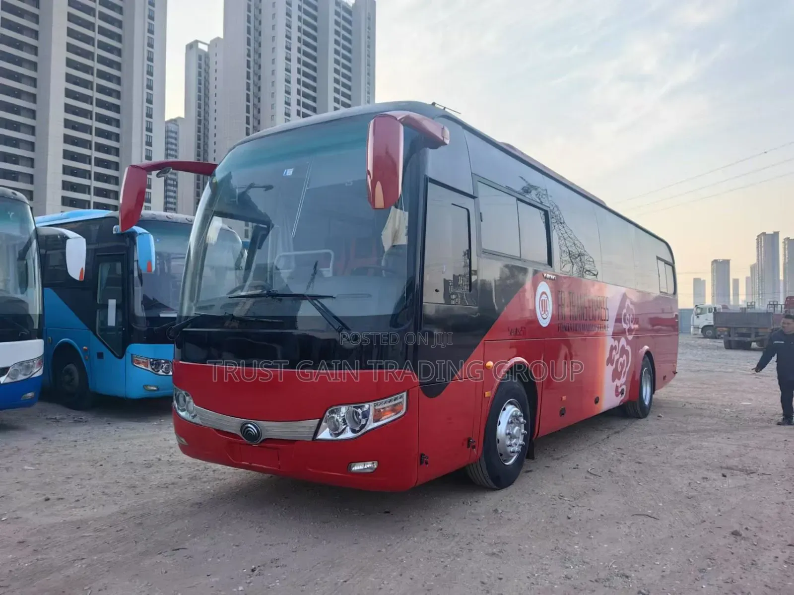 Yutong VIP Bus 2016 Red