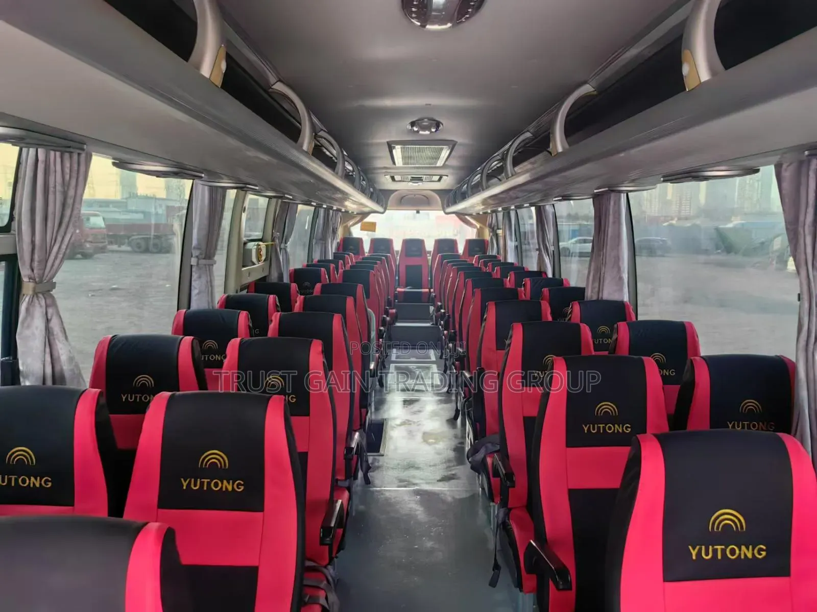 Yutong VIP Bus 2016 Red