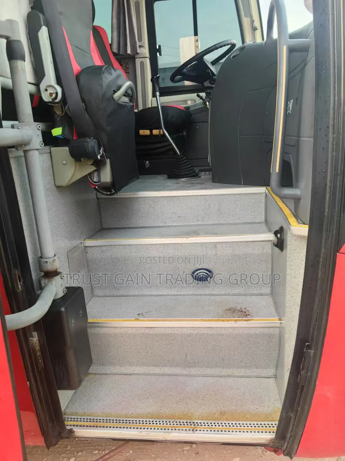 Yutong VIP Bus 2016 Red