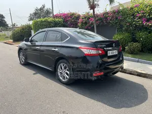 Nissan Sentra SR 4dr Sedan (1.8L 4cyl CVT) 2015 Black