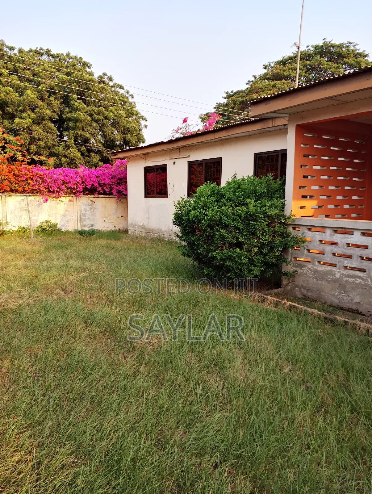 6bdrm House in Tema Metropolitan for sale