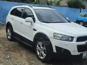 Chevrolet Captiva 2.0D Automatic 2011 White