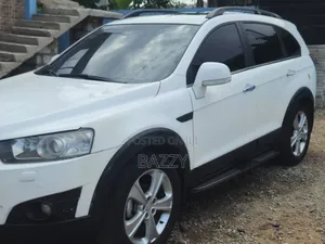 Chevrolet Captiva 2.0D Automatic 2011 White