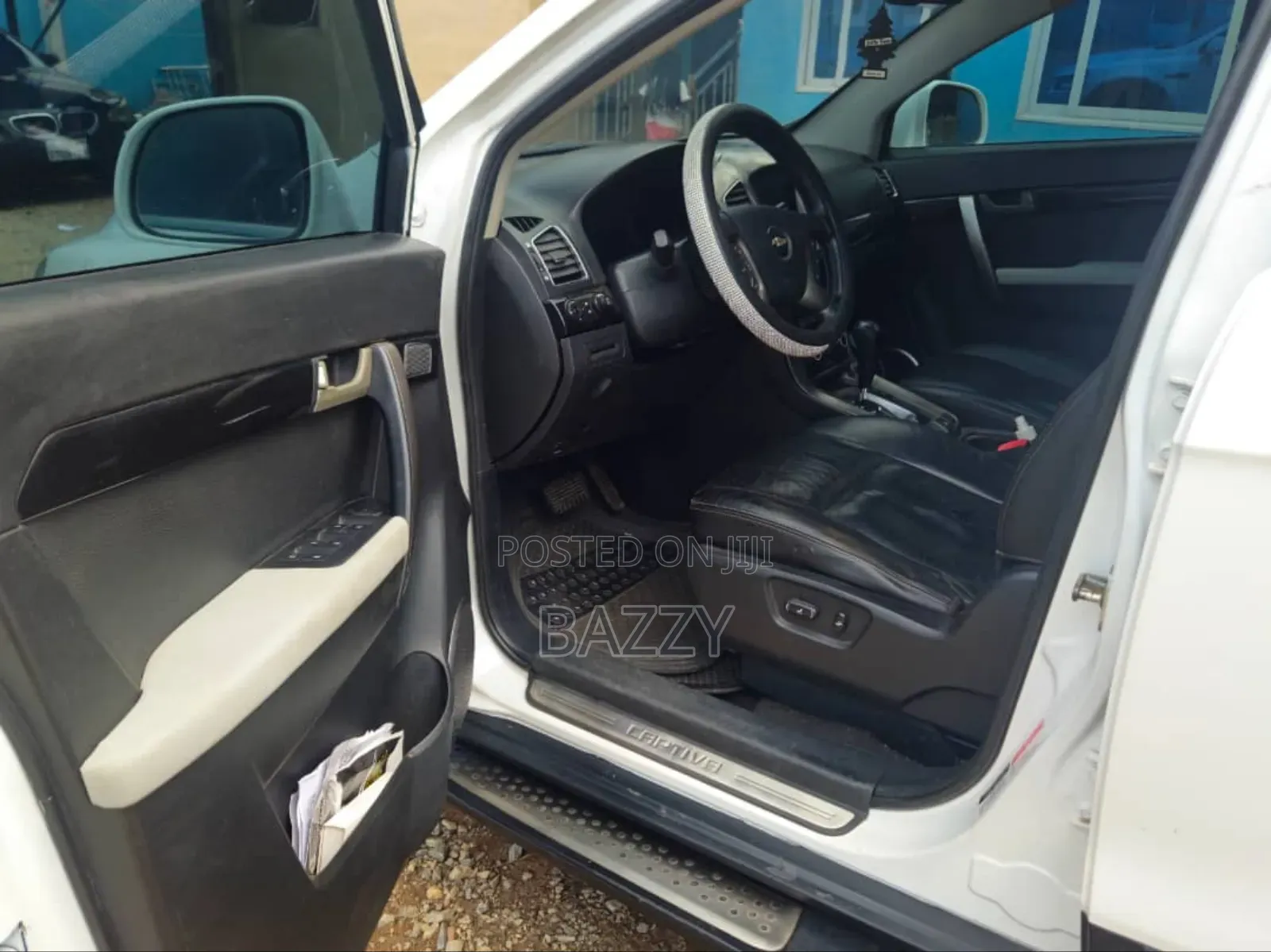 Chevrolet Captiva 2.0D Automatic 2011 White