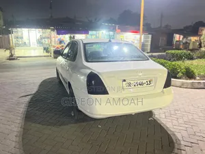 Hyundai Elantra 2003 White
