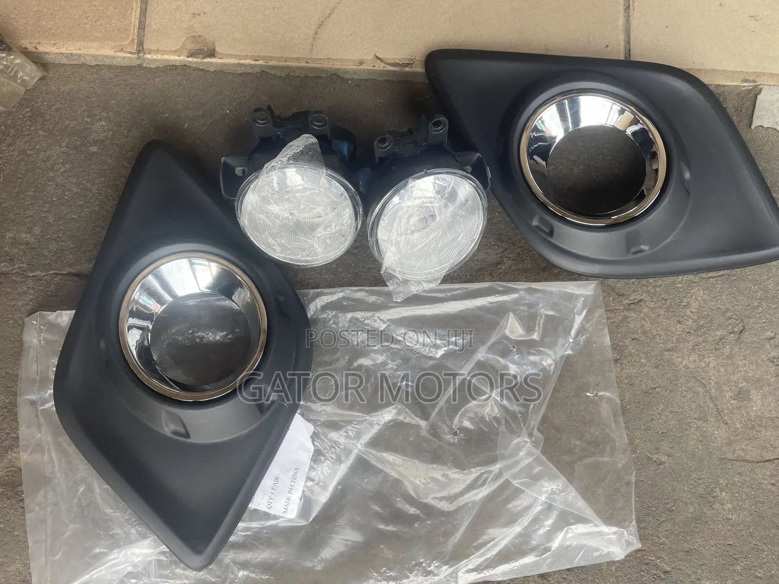 Hilux 2015 2016 2017 Foglight And Covers (Set)
