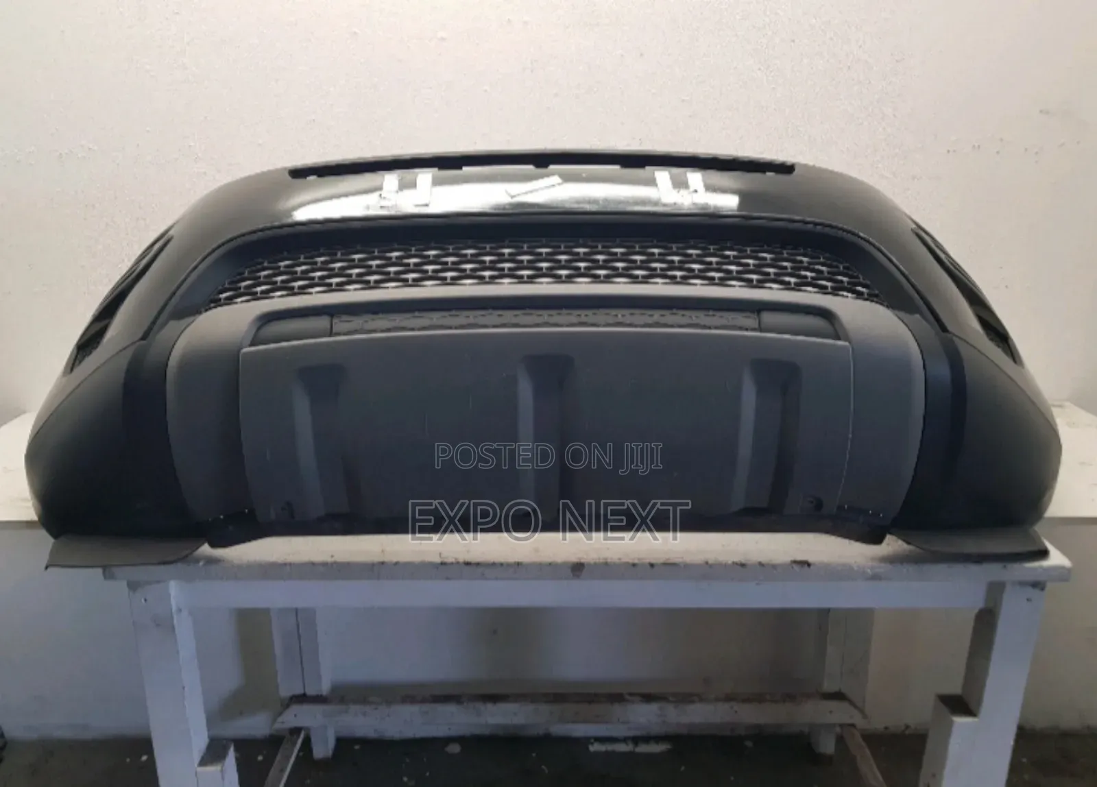 2017-2018 Land Rover Discovery Sport L550 Front Bumper Black Lrc 820