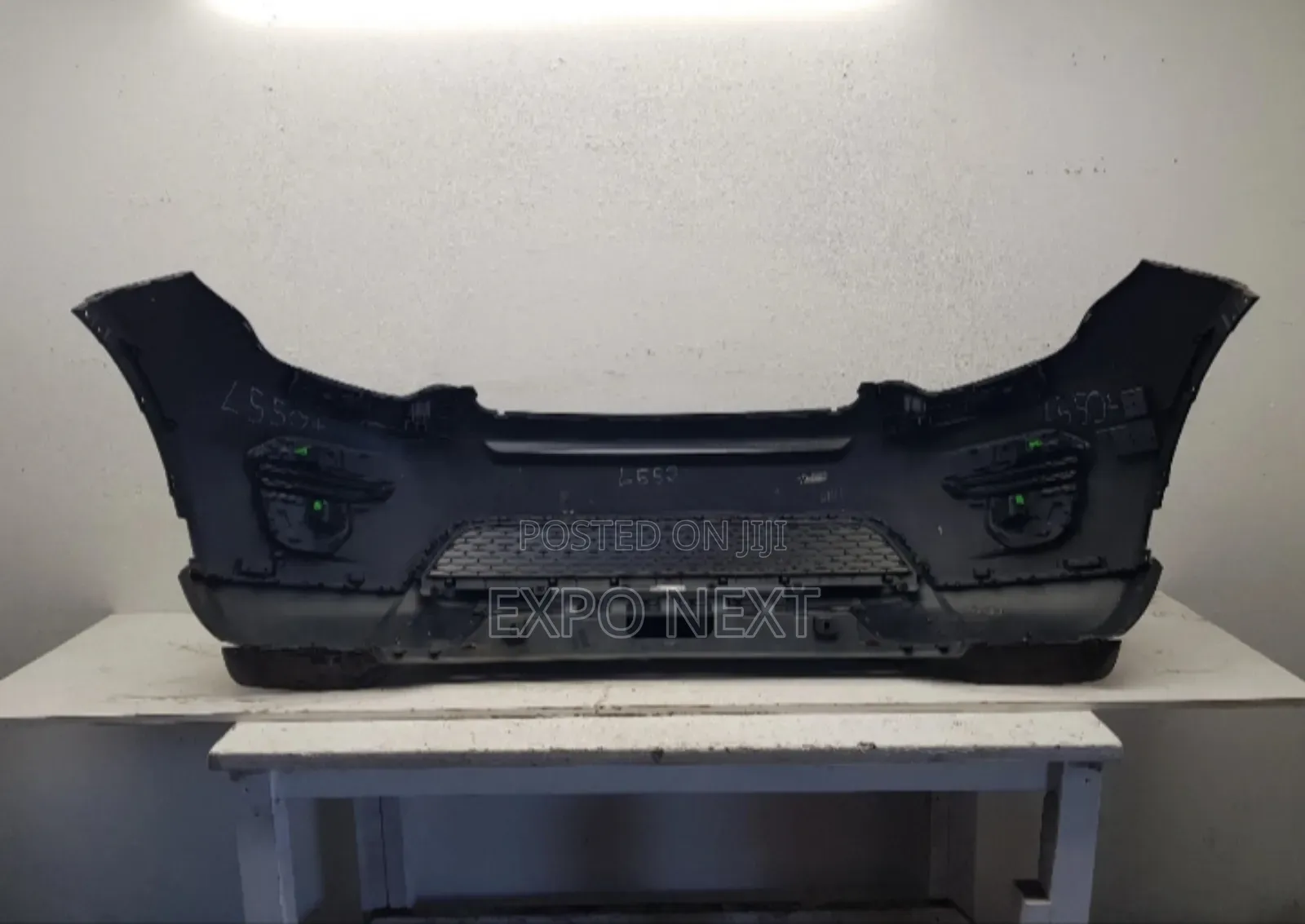 2017-2018 Land Rover Discovery Sport L550 Front Bumper Black Lrc 820