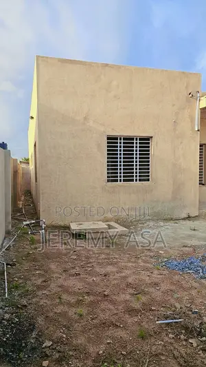 2bdrm House in Pokuase for sale