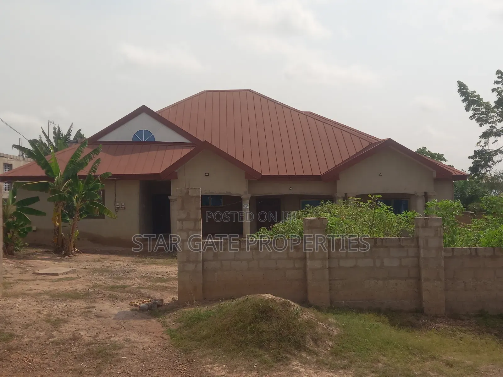 5bdrm House in Abuakwa Sepaase, Kumasi Metropolitan for sale