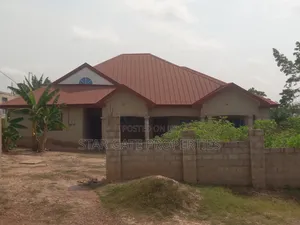 5bdrm House in Abuakwa Sepaase, Kumasi Metropolitan for sale