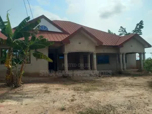 5bdrm House in Abuakwa Sepaase, Kumasi Metropolitan for sale