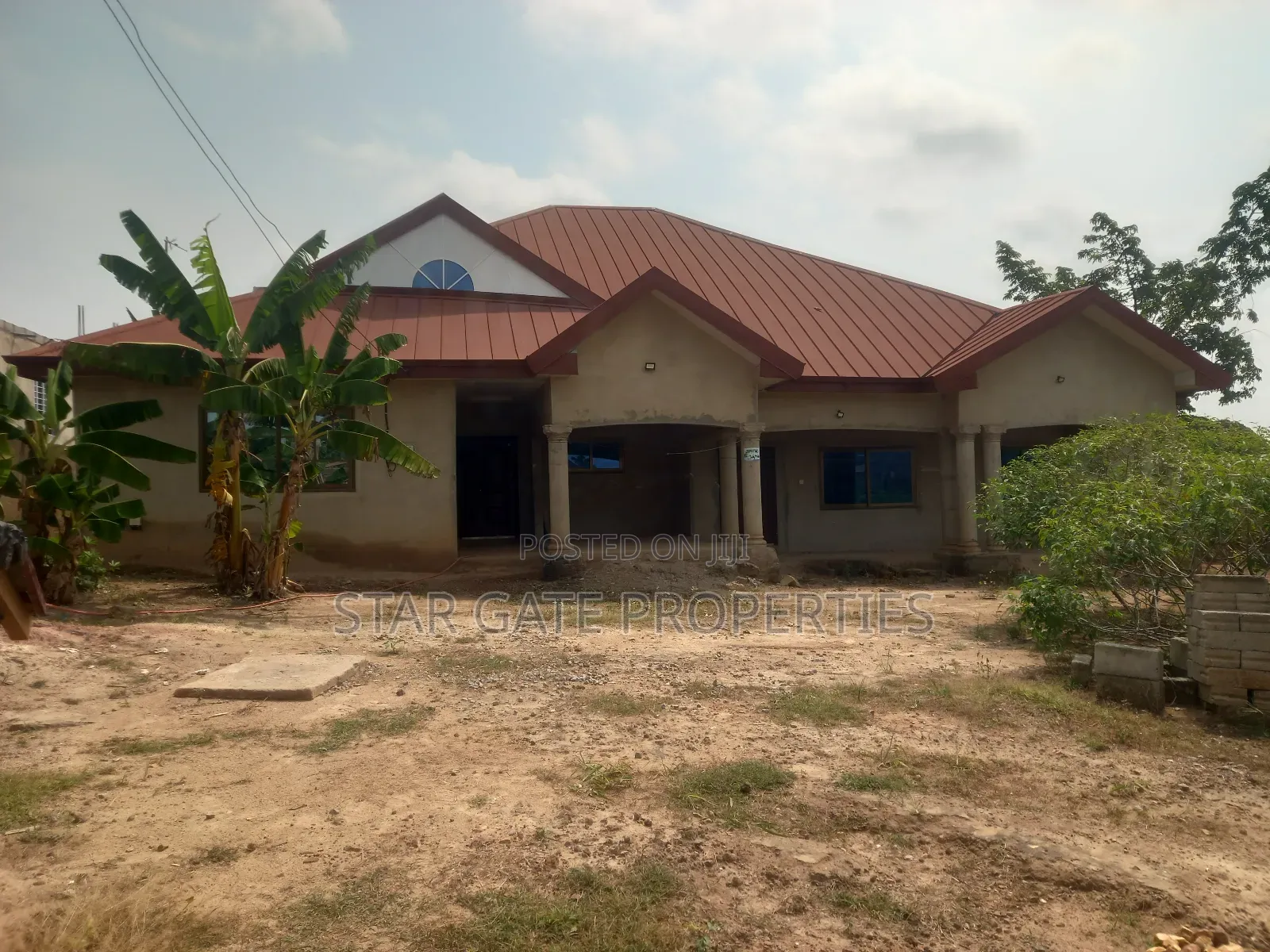 5bdrm House in Abuakwa Sepaase, Kumasi Metropolitan for sale