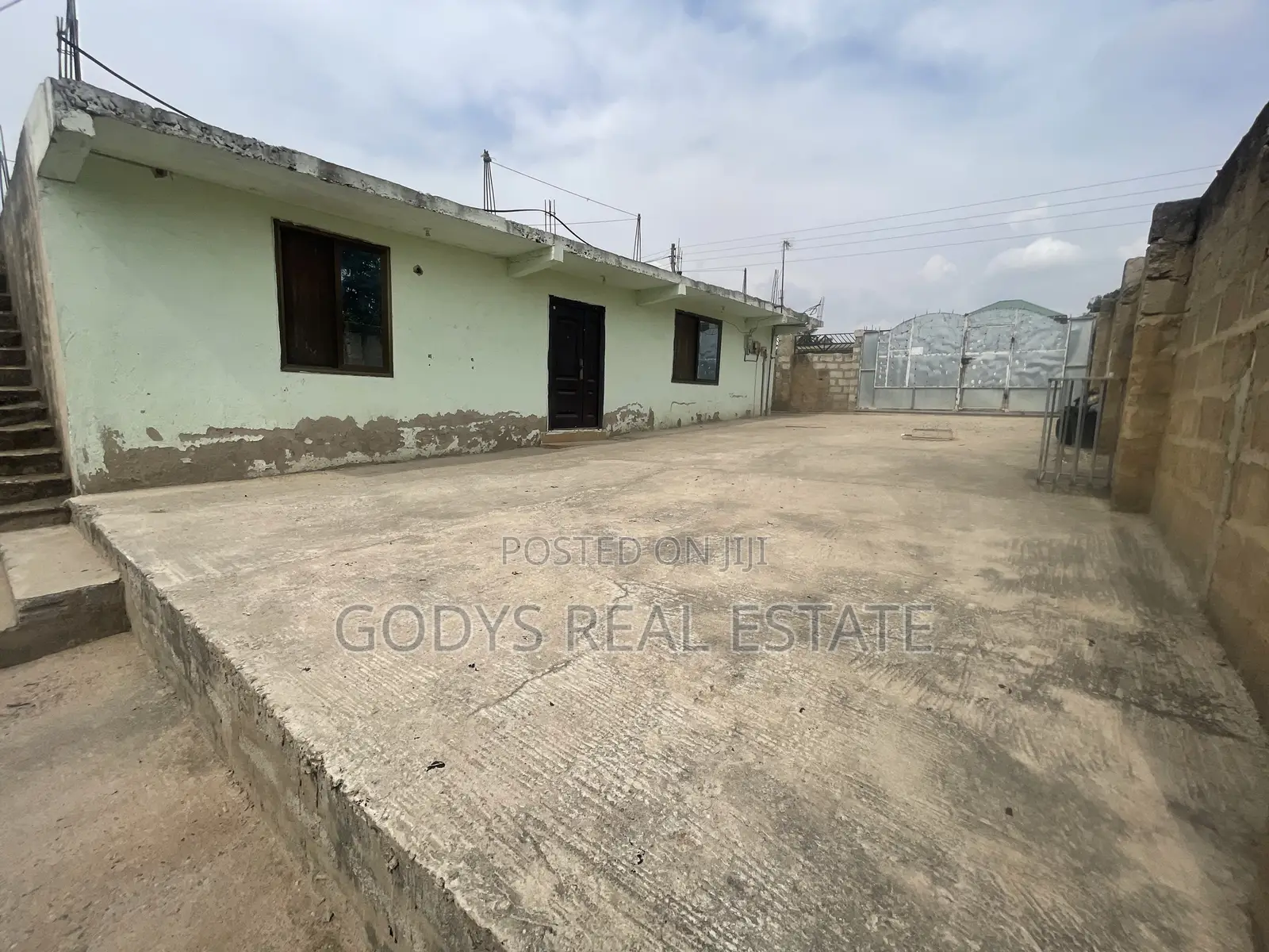 Four Unit Chamber and Hall Apartment for Sale