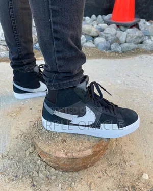 Morden Men Nike Sneakers in Black
