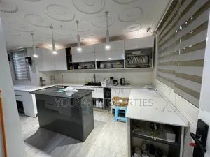 Furnished 5bdrm Apartment in Ablekuma, Fan Milk for rent