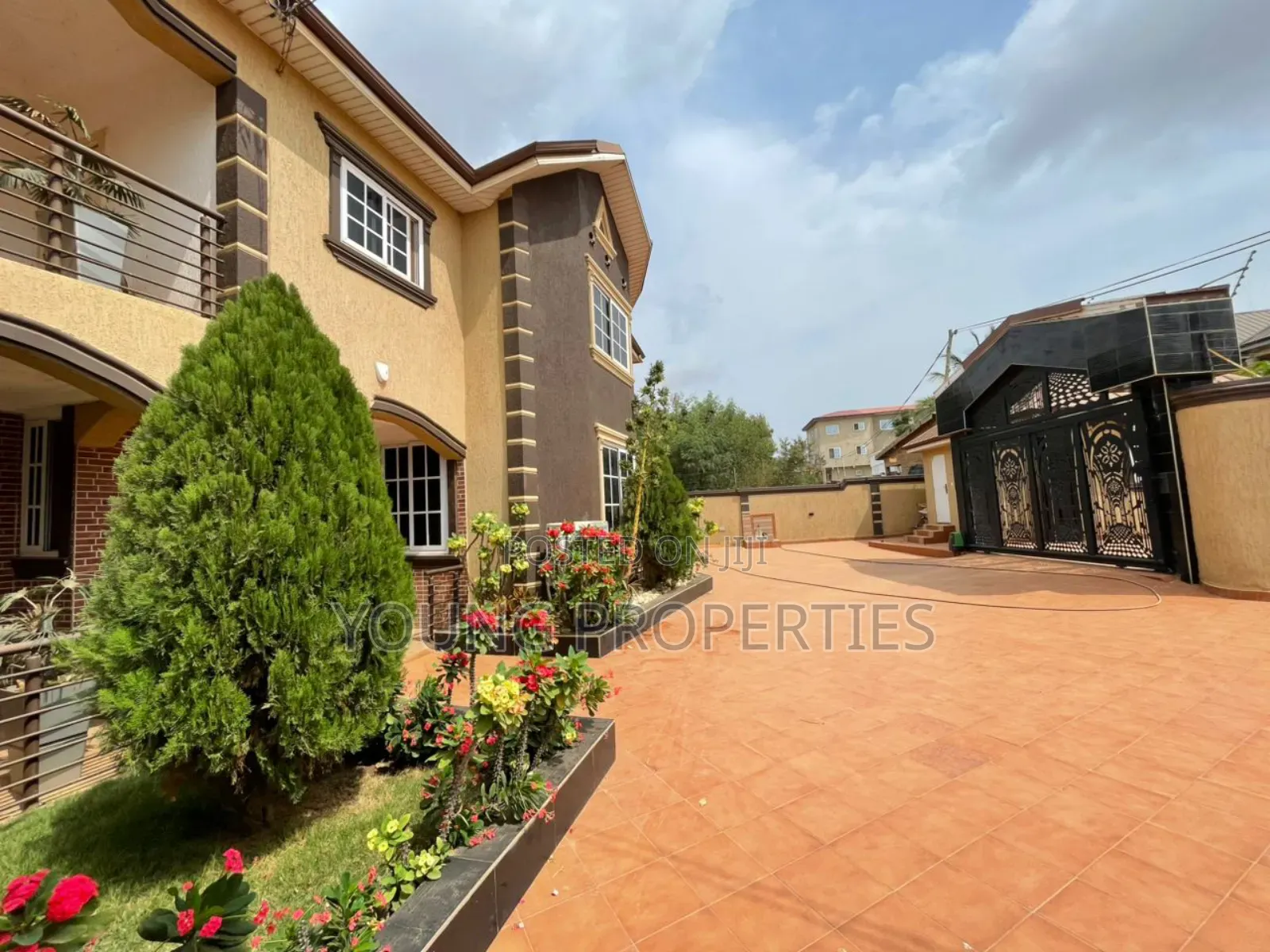 Furnished 5bdrm Apartment in Ablekuma, Fan Milk for rent