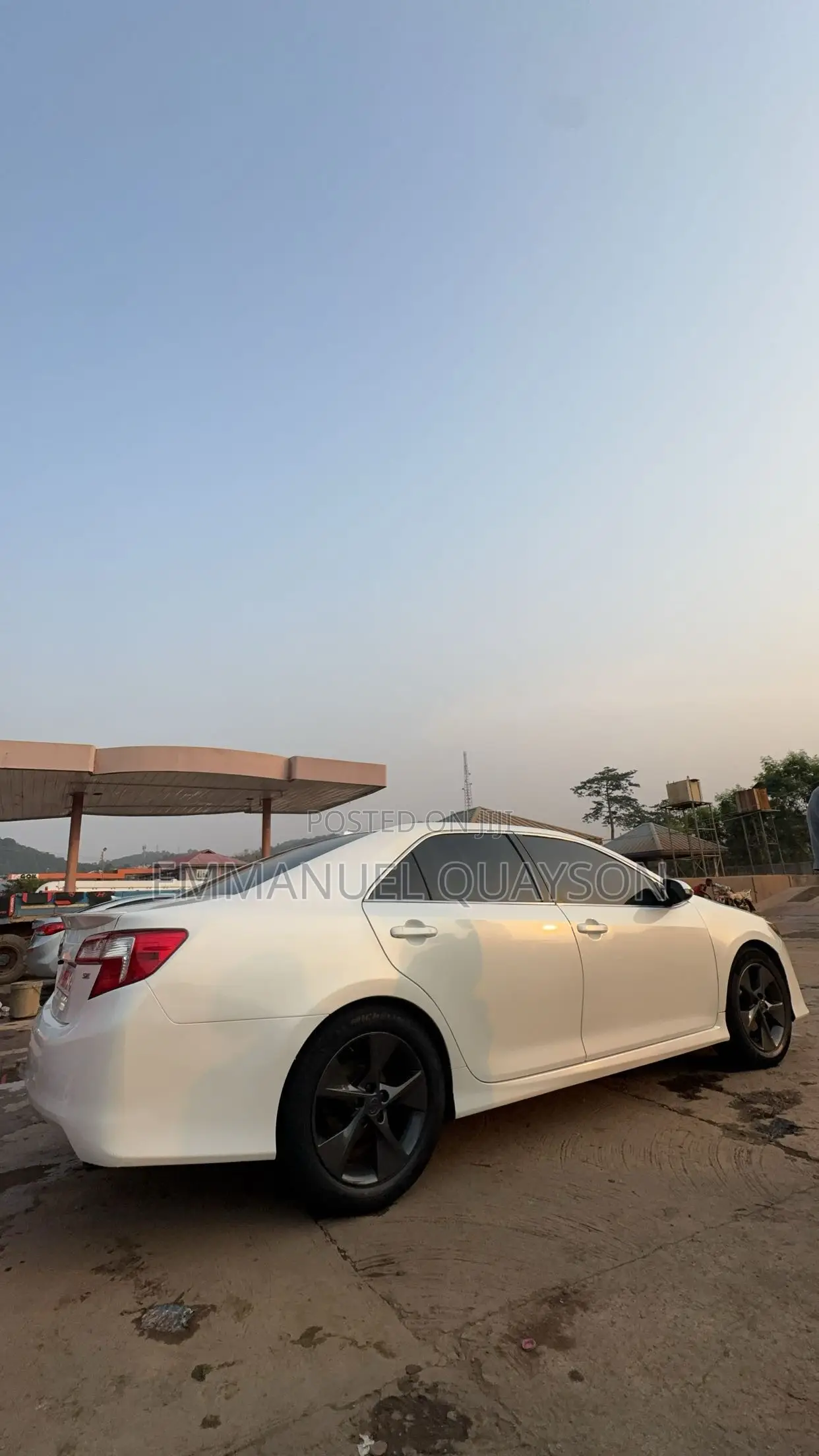 Toyota Camry SE 4dr Sedan (2.5L 4cyl 6A) 2012 Pearl