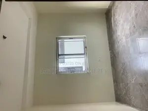 3bdrm Block of Flats in East Airport for rent