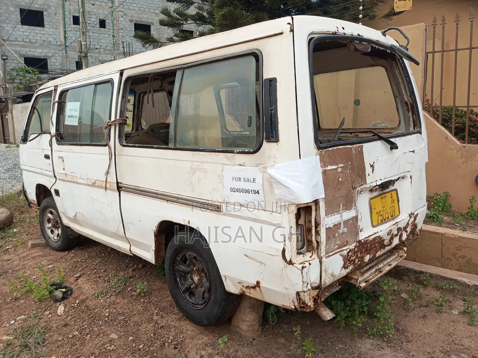 Nissan Caravan (Urvan) 2012 White