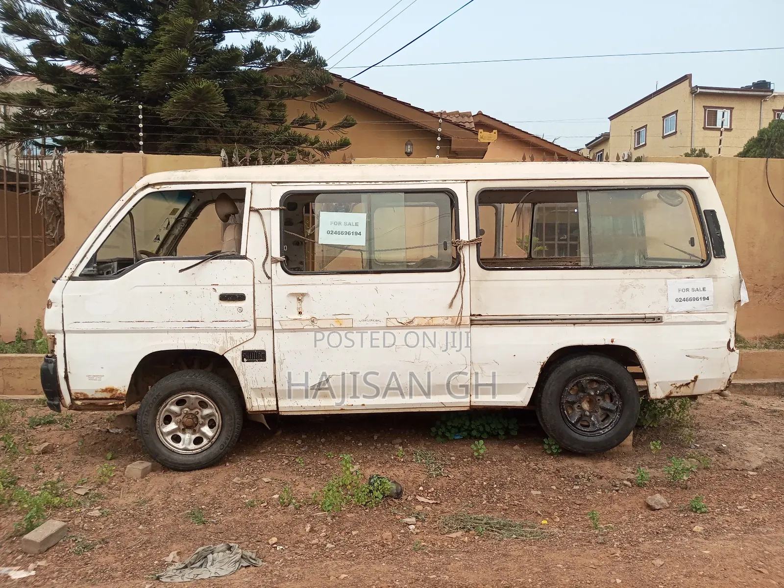 Nissan Caravan (Urvan) 2012 White