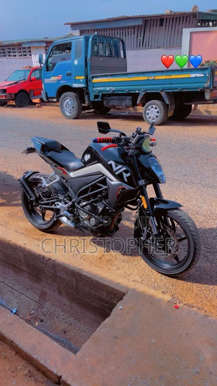 CFMoto 250NK 2025 Black