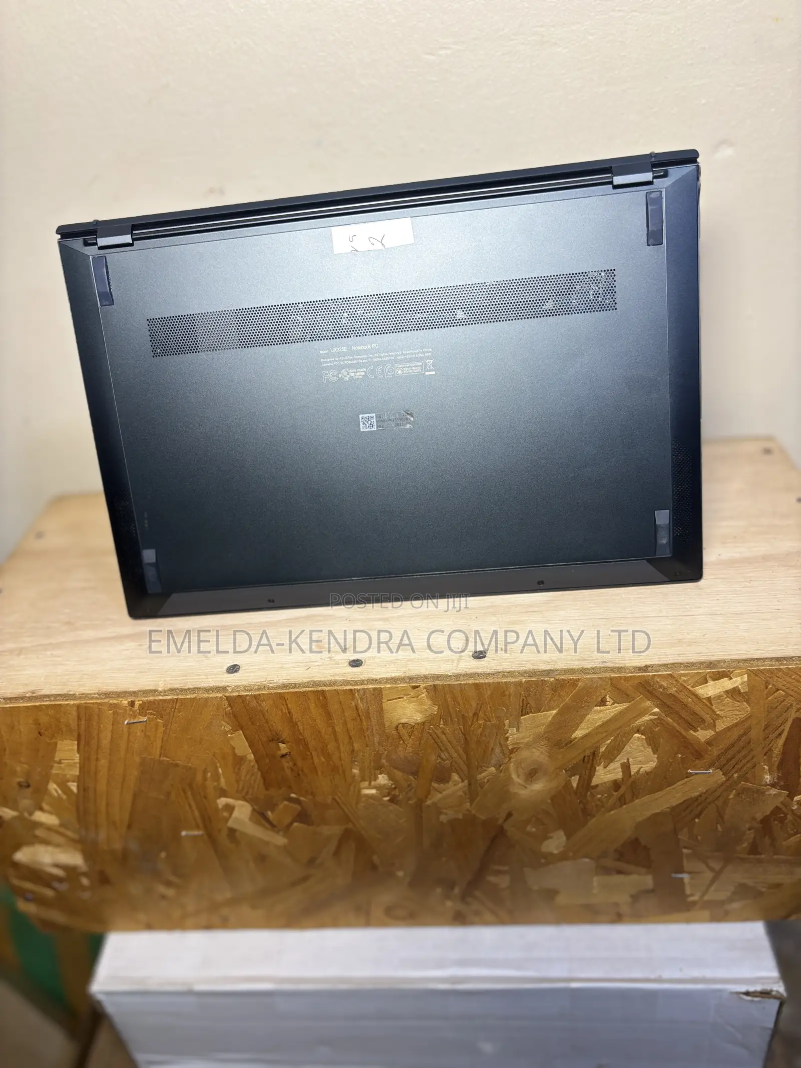 Laptop Asus ZenBook 13 UX331UN 8GB Intel Core i5 SSD 256GB