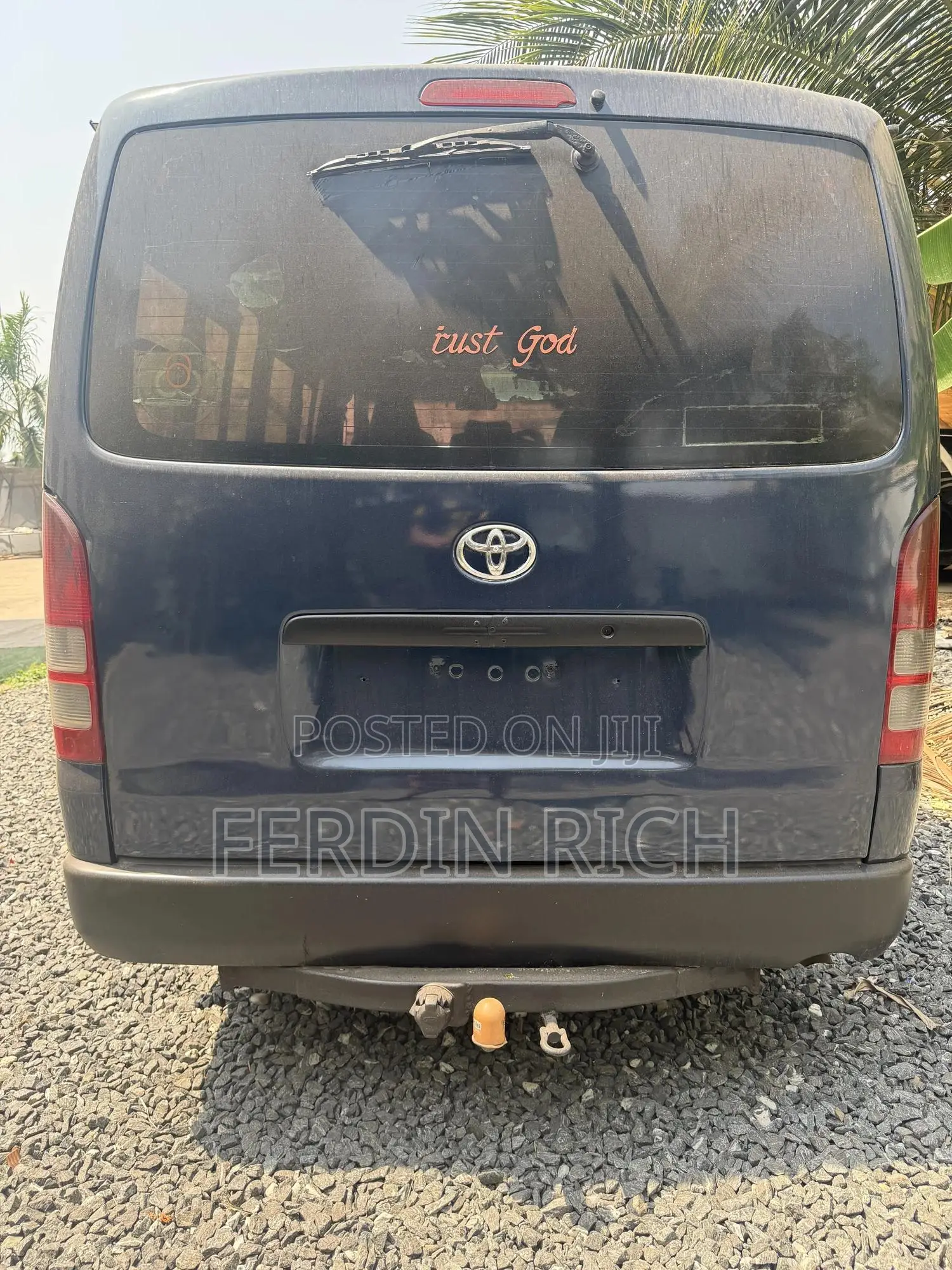 Toyota HiAce 2015 Blue