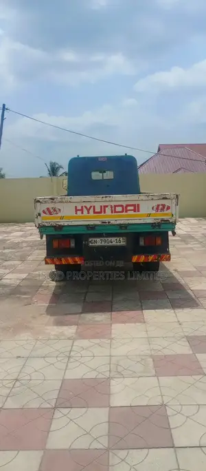 Hyundai Mighty 2016 Registered Green