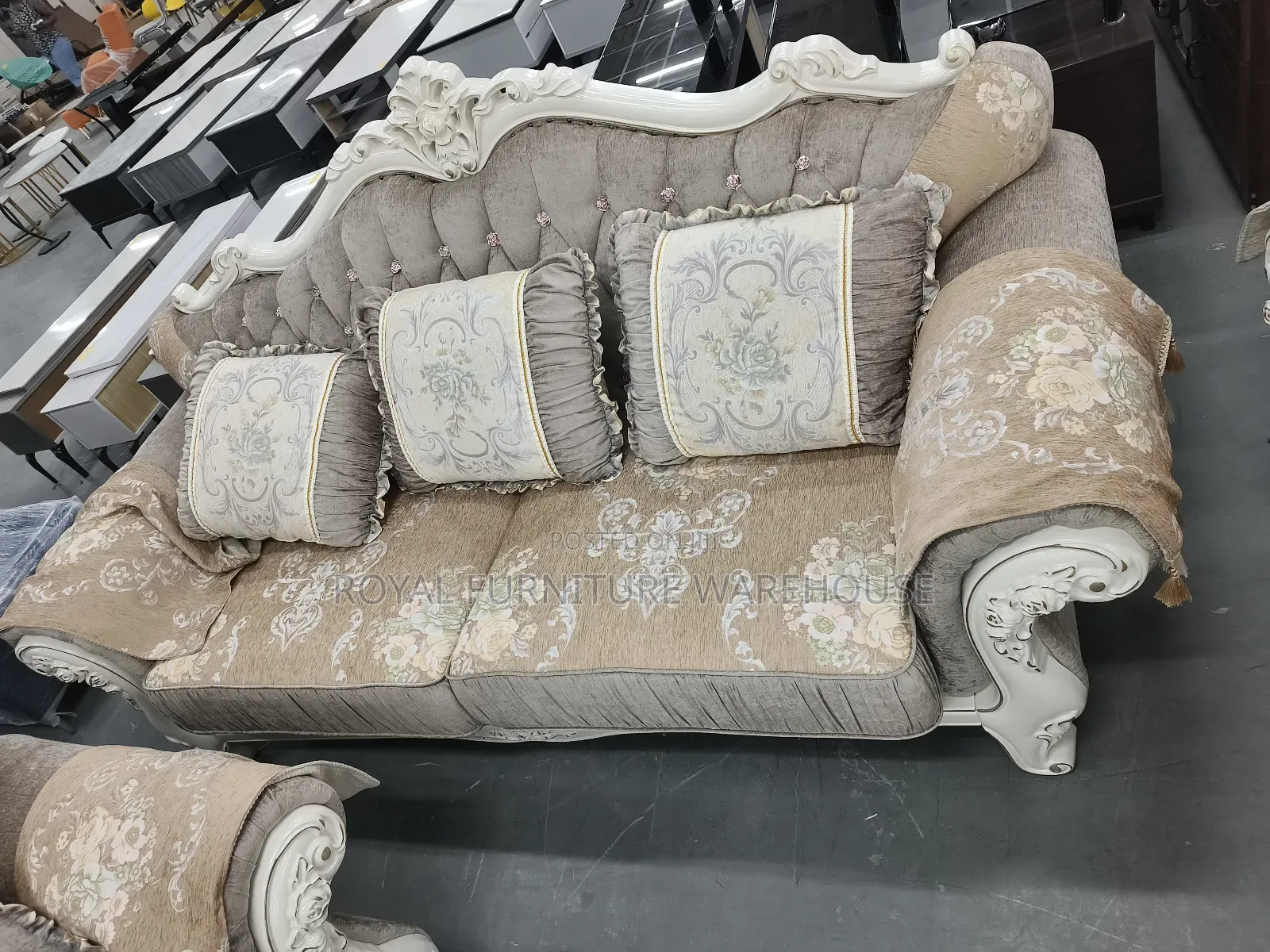 European-Style Royal Sofa Collection (Hand-Carved European-Style)