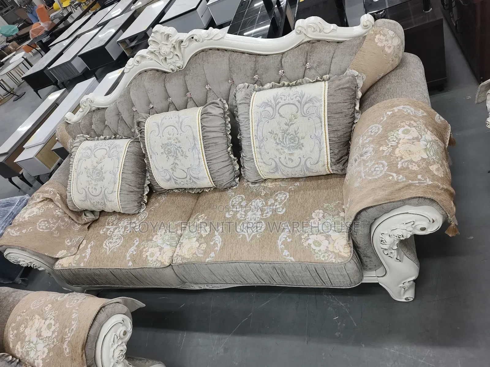 European-Style Royal Sofa Collection (Hand-Carved European-Style)