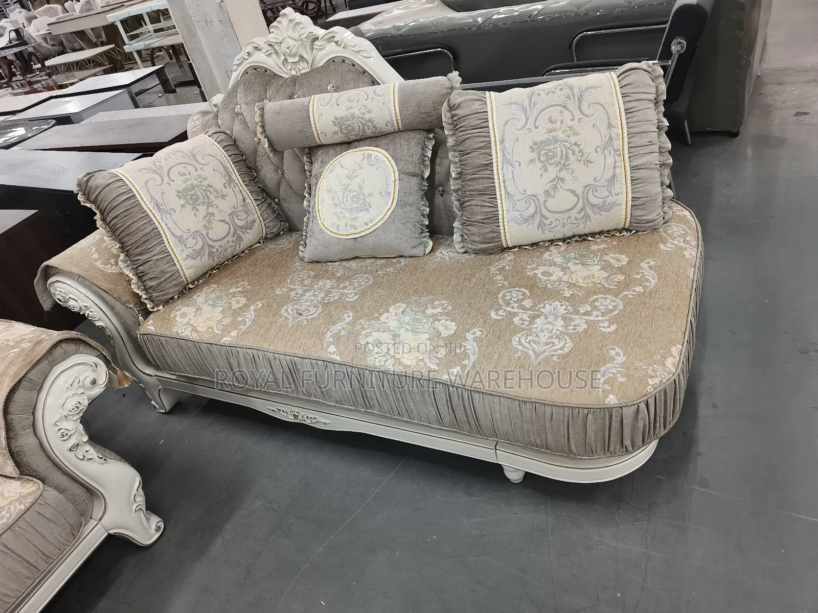 European-Style Royal Sofa Collection (Hand-Carved European-Style)