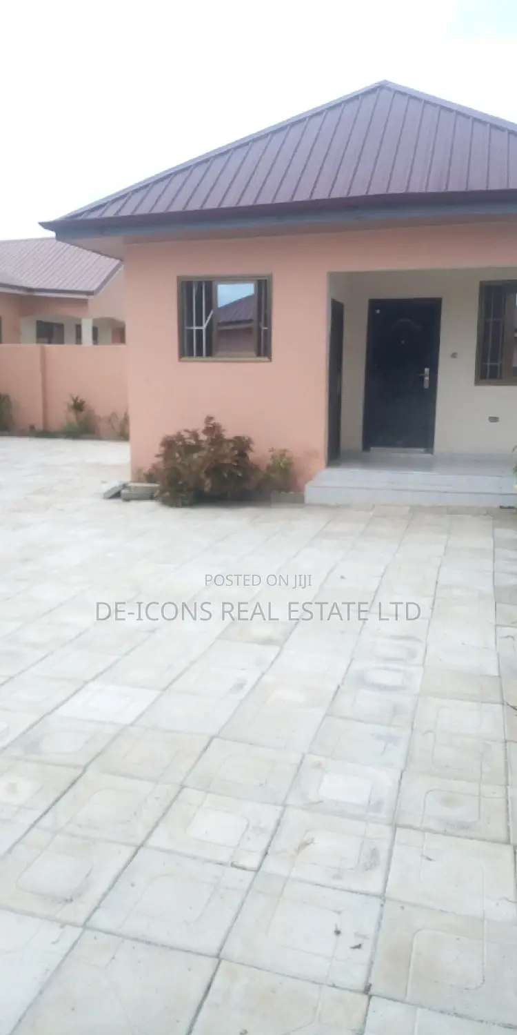 3bdrm House in Awutu Senya East Municipal for sale