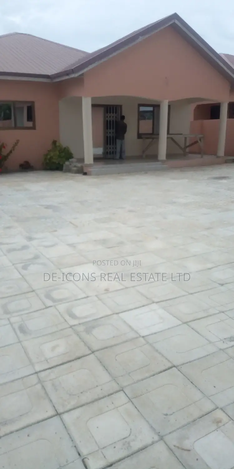 3bdrm House in Awutu Senya East Municipal for sale